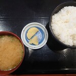 姫路まえどれ市場 - ご飯(大)と味噌汁(*´σｰ｀)