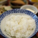 豆腐料理 双葉 - ご飯は、柔らかめの炊きたてでした。