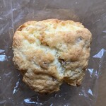 小さな焼き菓子屋 - 230617土　大阪　小さな焼き菓子屋　くるみスコーン250円