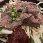 喰猿呑猿笑猿 - 鉄板塩ジンギスカン