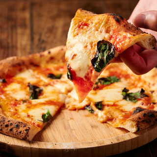 Rich in variety ◎ Authentic pizza baked in a pot will delight your taste buds ♪