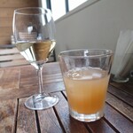 Didot - ドリンクバーから白ワインとグレープフルーツジュースをば 202306
