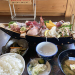 大浜丸 魚力 - 舟盛り定食1,950円