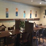 TRATTORIA SCIANTO - テーブル席は14名まで1列に着席可能です