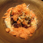 yokoyama - 和歌山のヤイト鰹 発酵バターのソース 火蜜トマトのグラニテ 北海道の氷魚（しらす）