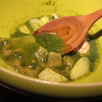 yokoyama - 蛤 かごホワイトアスパラ ほうれん草で炊き上げたフカヒレ ほうれん草とわさびのスープ