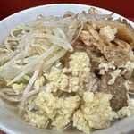 ラーメン二郎 小岩店 - 小ラーメン（850円）＋豚増し（150円）、ニンニクコール