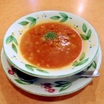 サイゼリヤ - 田舎風ミネストローネ　149円　野菜をトマトで煮込んだ田舎風のプープで、ベーコンが入っています。