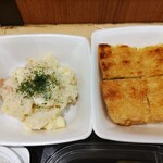 味の笛 - ポテサラ(秋鮭とチーズ)、栃尾揚げ(味噌チーズ)