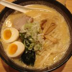 北海道らーめん 貫 - 味噌ラーメン玉子入り 800円