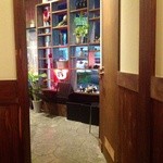 ひより　麦縄本舗　炭焼酒場 - Ｈ25.08　個室から入口方向