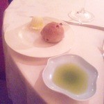 シェムラブルリス - 胡麻のパン