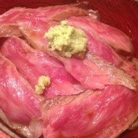 鳥茂 - 牛肉のせごはん