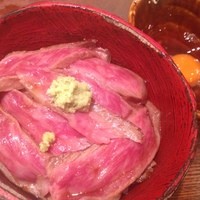 鳥茂 - 牛肉のせごはん
