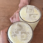 酒場ニホレモ - まずは２人、レモンサワーで乾杯です♪