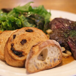 ANALOG YAESU - 牛ハラミ肉のバヴェットステーキ 1760円