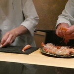 あじゅう田 - 目の前で捌く海老！