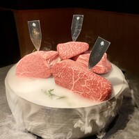 焼肉 牛印 新宿店 - カット前のお肉は圧巻！！