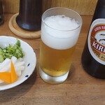 Unagi Semmon Ten Unagiku - キリンラガービール中瓶、漬物