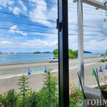 HICKORY Sea Side cafe - カウンター席からの眺め。