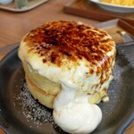 Cafe brunch TAMAGOYA - ブリュレパンケーキ