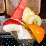 ヒロミ - モーニングセット フルーツ600円 アイスコーヒー