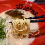 ラー麺ずんどう屋 - 麺は細