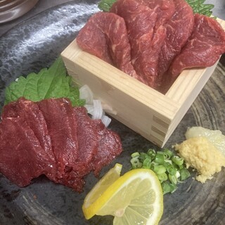 [Direct delivery from Kumamoto! ] We are also proud of our horse sashimi!