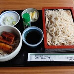 利喜庵 - ミニうな丼セット、1,000円。