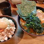 麺屋だるま家 - からしラーメン＋賄い丼