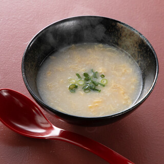 お通しがお粥？でも無料！食後にはマッサージも！