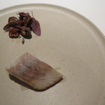 ライラ - 大阪府産の一本釣りの天然鱸 ソース・ブイヤベース ジロール1