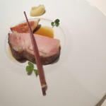 ライラ - 沖縄県産のアグー豚 仏産パースニップのピュレ 赤オクラ1