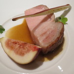 ライラ - 沖縄県産のアグー豚 仏産パースニップのピュレ 赤オクラ2