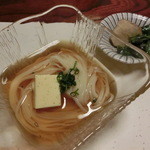 はせ川 - 稲庭うどんと地元の漬物・・・ミズの漬物が旨い