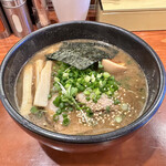 らーめん吉山商店 - 濃厚魚介焙煎ごまみそラーメン