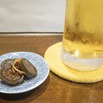 麺場 飛猿 - 自家製キューちゃんと生ビール