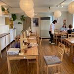 うどん　肉のうめぜん - 店内をパシャ
平日の11時前