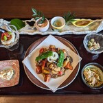 はなびより - 料理写真:カットリブロースと野菜のソテー