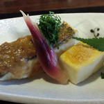 旅館 くらしき - 8月葉月の献立（御焼きもの）　鱸梅味噌焼き　豆腐唐墨焼き