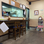 惣兵衛 - 広々店内