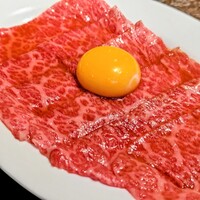 焼肉 じゅん - 但馬太田牛 特上牛刺しユッケ(ざぶとん)