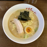 王子ラーメン - とんこつ ¥900