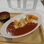 食堂 けやき - 揚げ物は多分、”カレーサービスデー”である水曜日のサービス品。