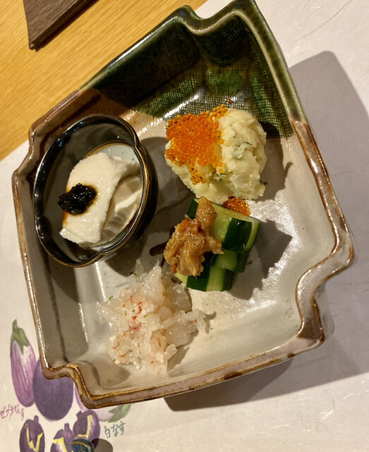酒の肴 日本酒がすすむ“ごまと魚の肴”。居酒屋の最高峰をめざす銀座