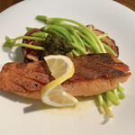 メゾン・ド・ハラ - ［主菜］サーモンのポワレ