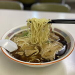 蜂屋 - しょうゆラーメン（900円）