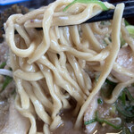 無鉄砲しゃばとん - 太縮れ麺
