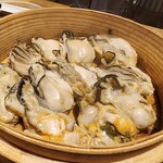 牡蠣・貝料理居酒屋 貝しぐれ - 牡蠣のセイロ蒸し
