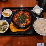 Shisen Ryouri Shokuisen - 石焼マーボー豆腐定食　850円